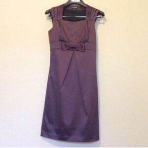 BCBG Women’s Size 10 Vintage Dress Brown Satin Sleeveless Sheath Pencil with Bow